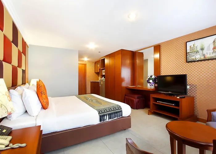 Bally Sukhumvit Hotel 3*