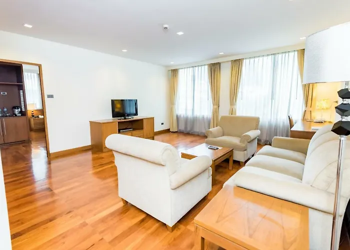 Bally Sukhumvit Hotel 3*
